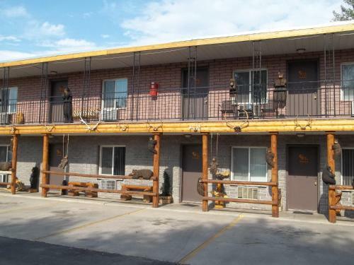 Motel Budget Host Elk Antler Inn