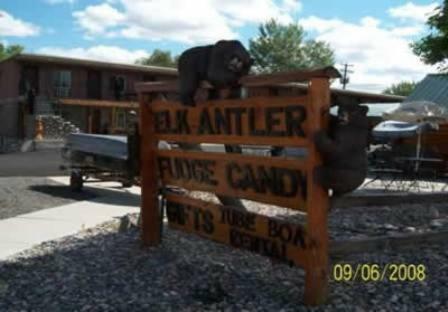 Motel Budget Host Elk Antler Inn