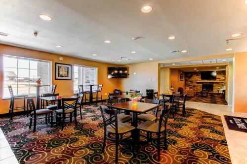 Hotel Cobblestone Inn & Suites Eads