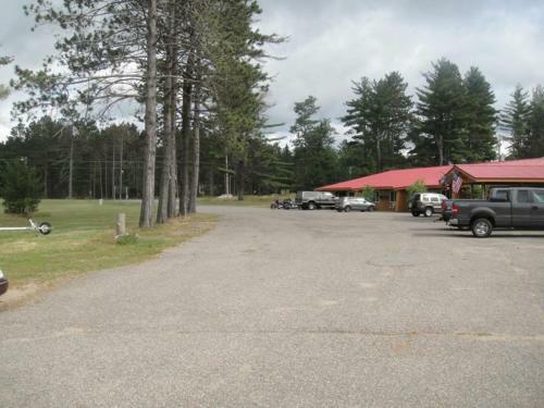 Hotel Hiawatha Lodge Inn