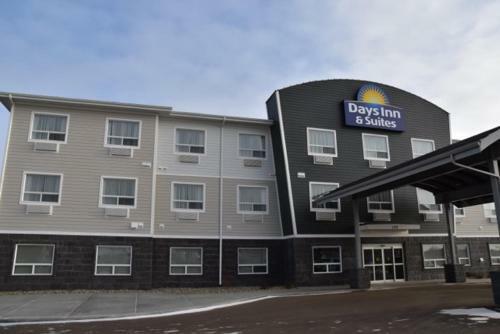 Hotel Days Inn & Suites By Wyndham Warman Legends Centre