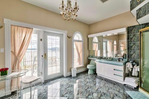 Bed & Breakfast Greystone On Golden Lake