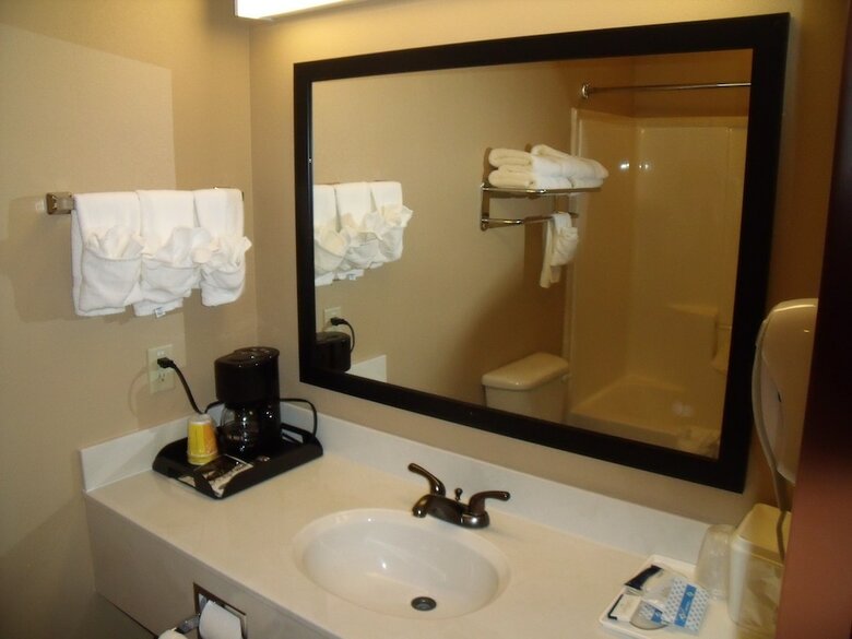 Motel Irish Inn And Suites