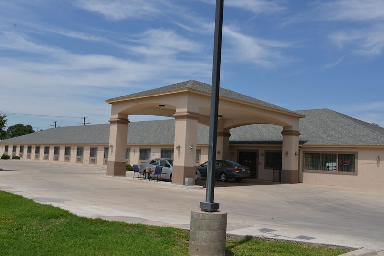 Motel Irish Inn And Suites