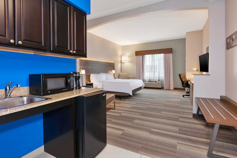 Holiday Inn Express Hotel & Suites Warminster-doylestown