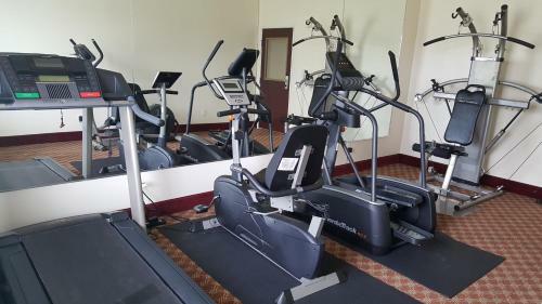 Hotel Budget Host Inn And Suites Cameron