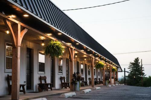 Hotel Carriage House Motor Inn