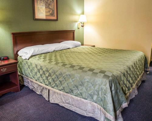 Hotel Rodeway Inn & Suites Plymouth