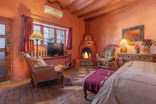Adobe And Pines Inn Bed And Breakfast