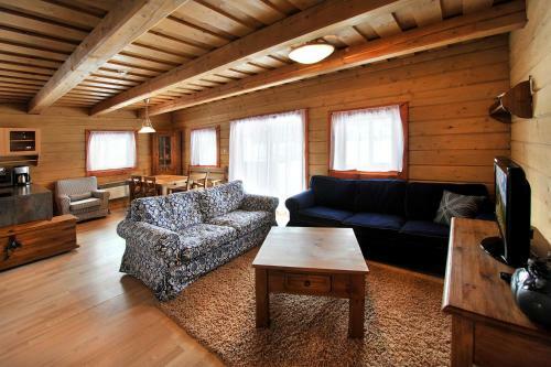 Sojka Resort - Hotel & Drevenice