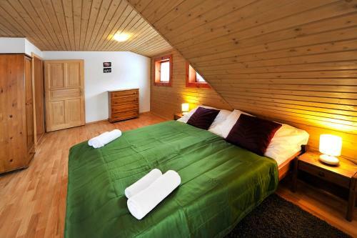 Sojka Resort - Hotel & Drevenice