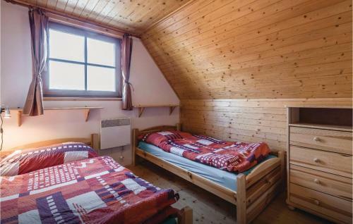 Three-bedroom Holiday Home In Liptovsky Trnovec