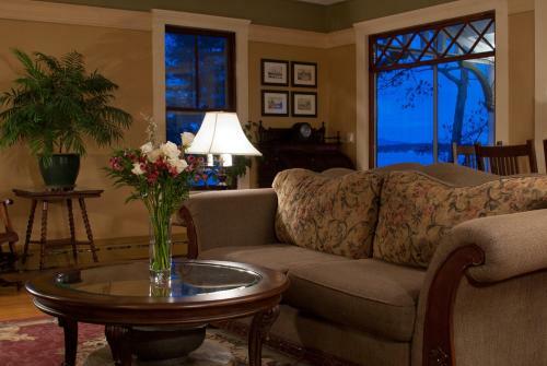 Hostal Lake House At Ferry Point