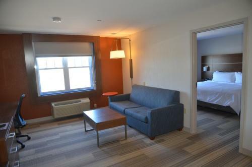 Holiday Inn Express Hotel & Suites Rochester