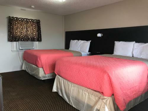 Hotel Laci's Country Inn - Knob Noster