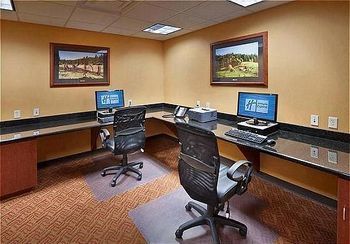 Holiday Inn Express Hotel & Suites Minden
