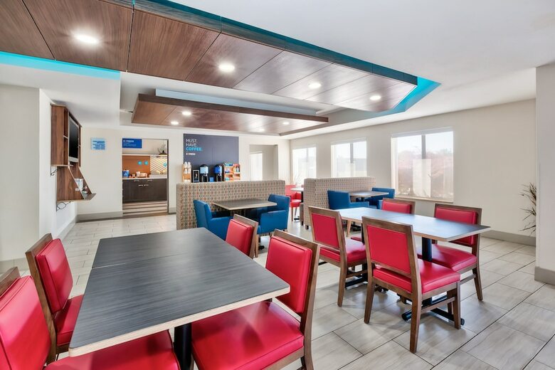 Hotel Holiday Inn Express And Suites Three Rivers