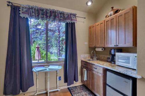 Hostal Rocky Mountain Lodge & Cabins