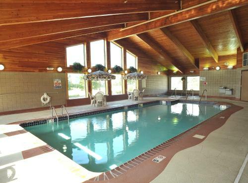 Hotel Americinn Lodge And Suites - Oswego
