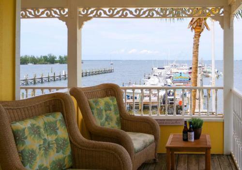 Hotel The Inn At Capt. Hiram's