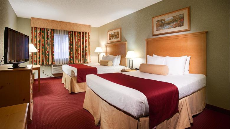 Best Western Plus Sebastian Hotel & Suites