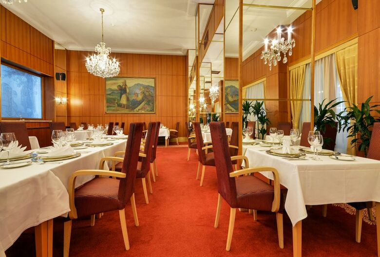 Hotel Devin
