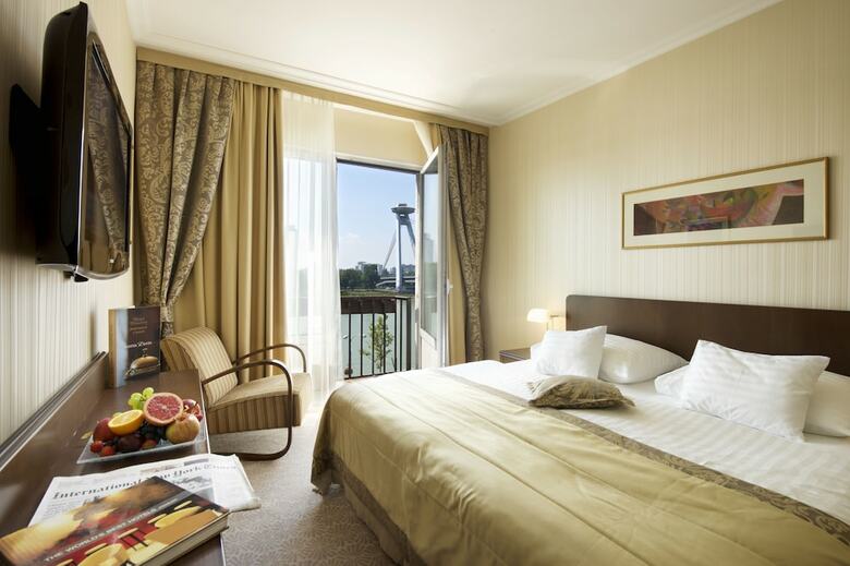 Hotel Devin