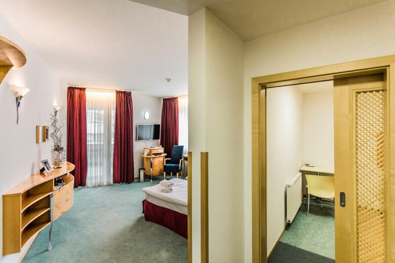 Hotel Set