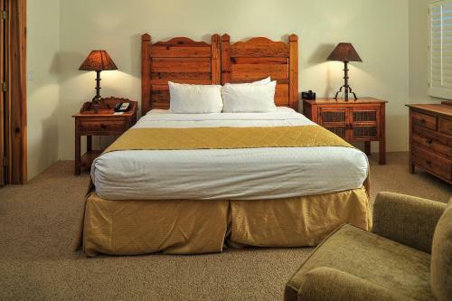 Hotel Rancho Manana Resort