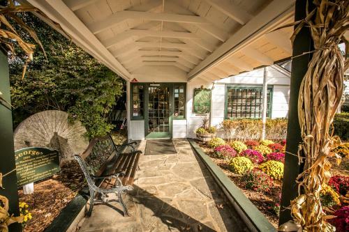 Hotel The Olde Mill Inn Basking Ridge