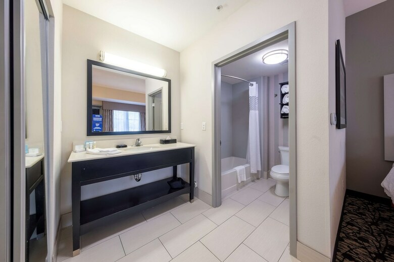 Hotel Hampton Inn & Suites Dupont