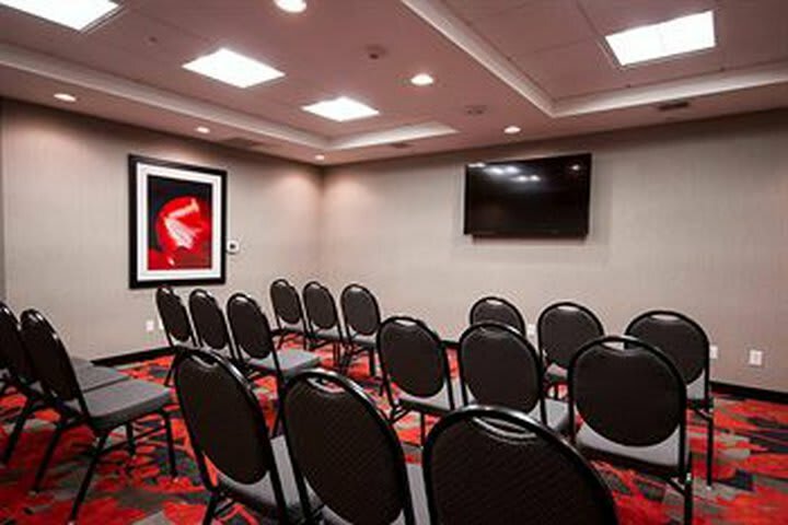 Hotel Hampton Inn & Suites Dupont