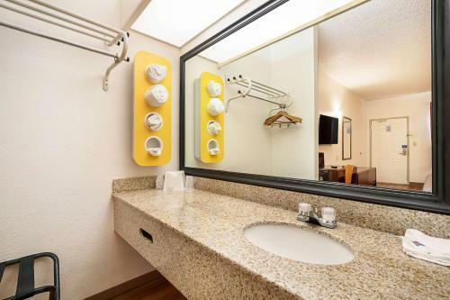 Motel 6 - Covington