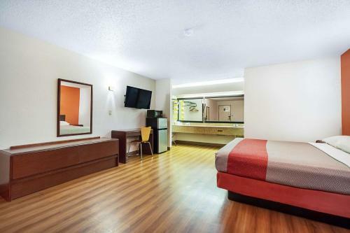 Motel 6 - Covington