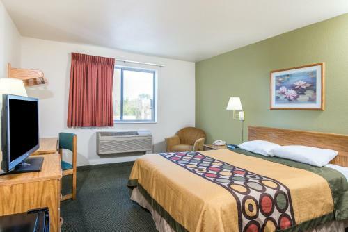Hotel Super 8 By Wyndham West Middlesex/sharon Area