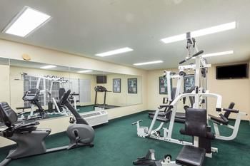 Motel Baymont Inn & Suites - Columbia