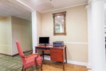 Motel Baymont Inn & Suites - Columbia