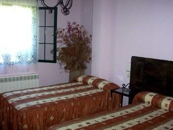 Hostal El Manantial De Gredos
