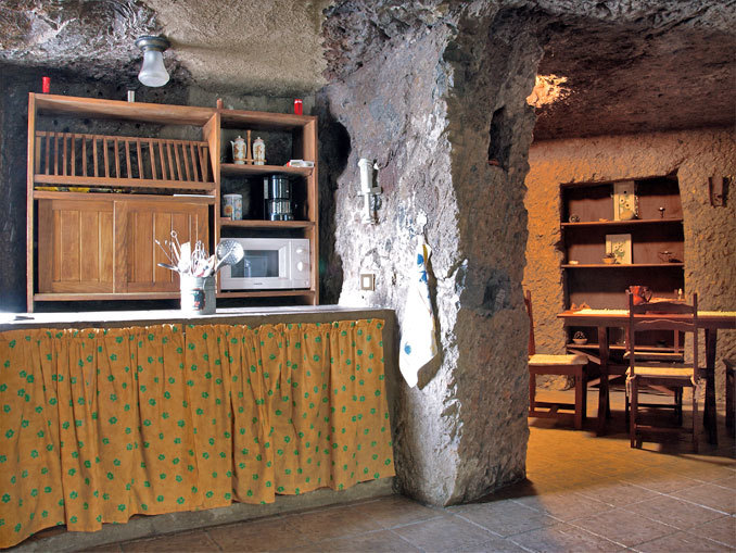 Casa Cueva Las Margaritas