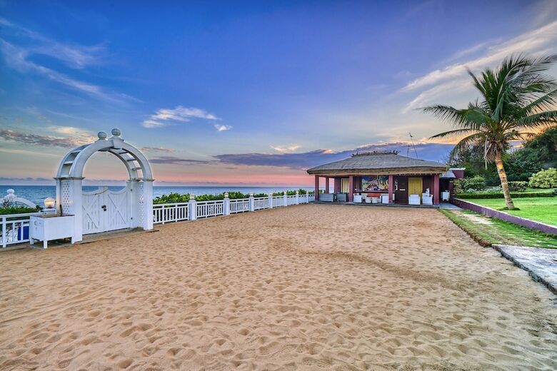 Hotel Mayfair Palm Beach Resort