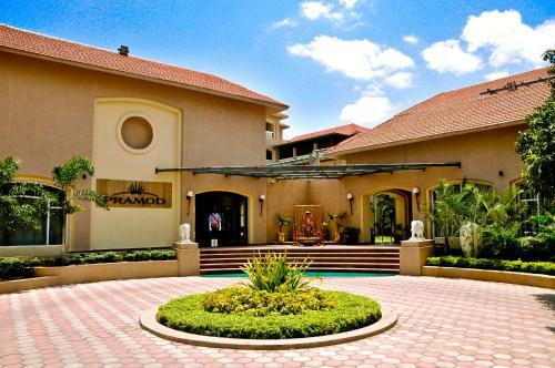 Hotel Pramod Convention & Club Resort