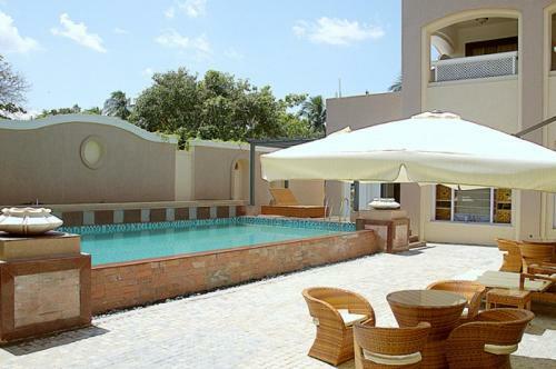 Hotel Pramod Convention & Club Resort