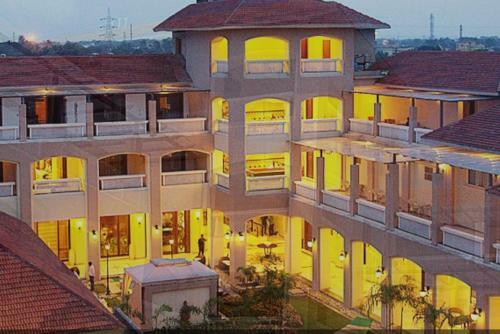 Hotel Pramod Convention & Club Resort