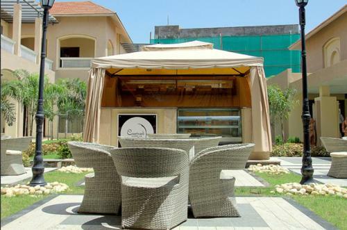 Hotel Pramod Convention & Club Resort