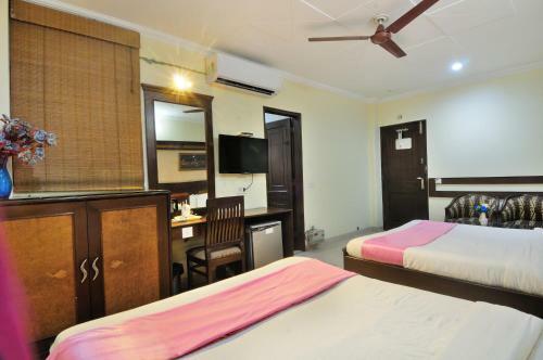 Hotel Maharaja Residency