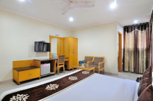 Hotel Maharaja Residency
