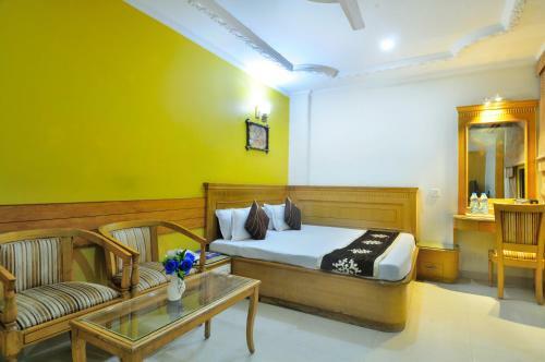 Hotel Maharaja Residency