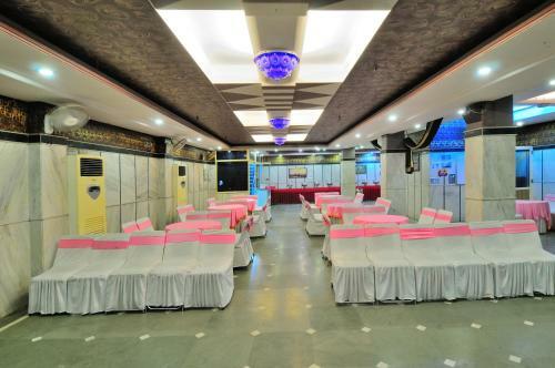Hotel Maharaja Residency