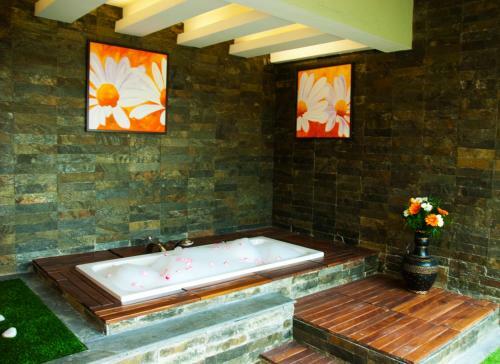 Hotel The Siena Village