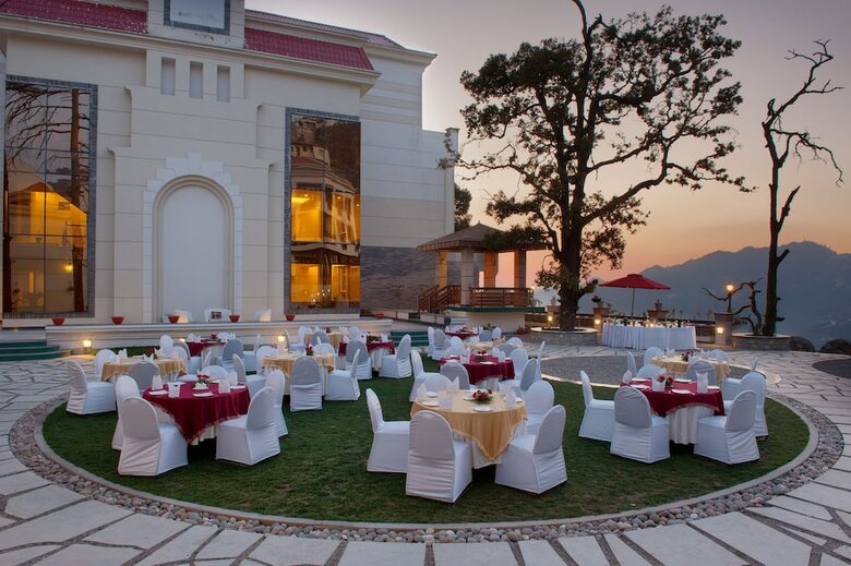 Hotel Royal Orchid Fort Resort